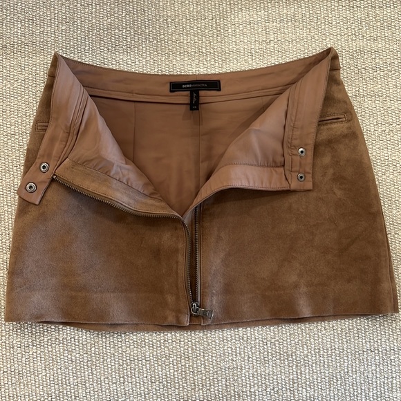 Extra small suede BCBG Maxazria Skirt - Picture 4 of 6